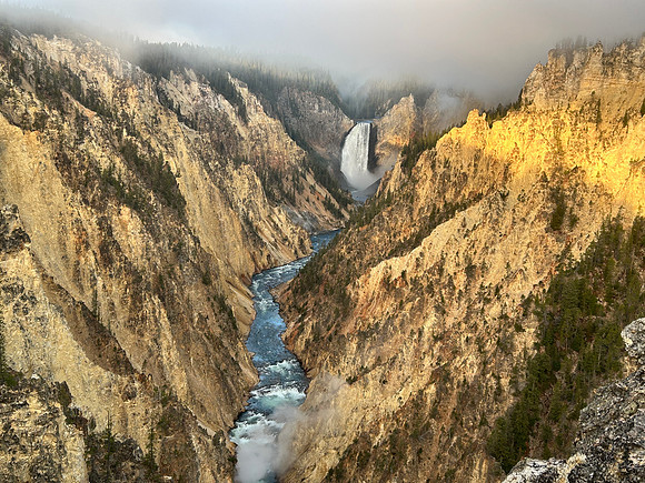Sunrise at Grand Canyon of the Yellowstone